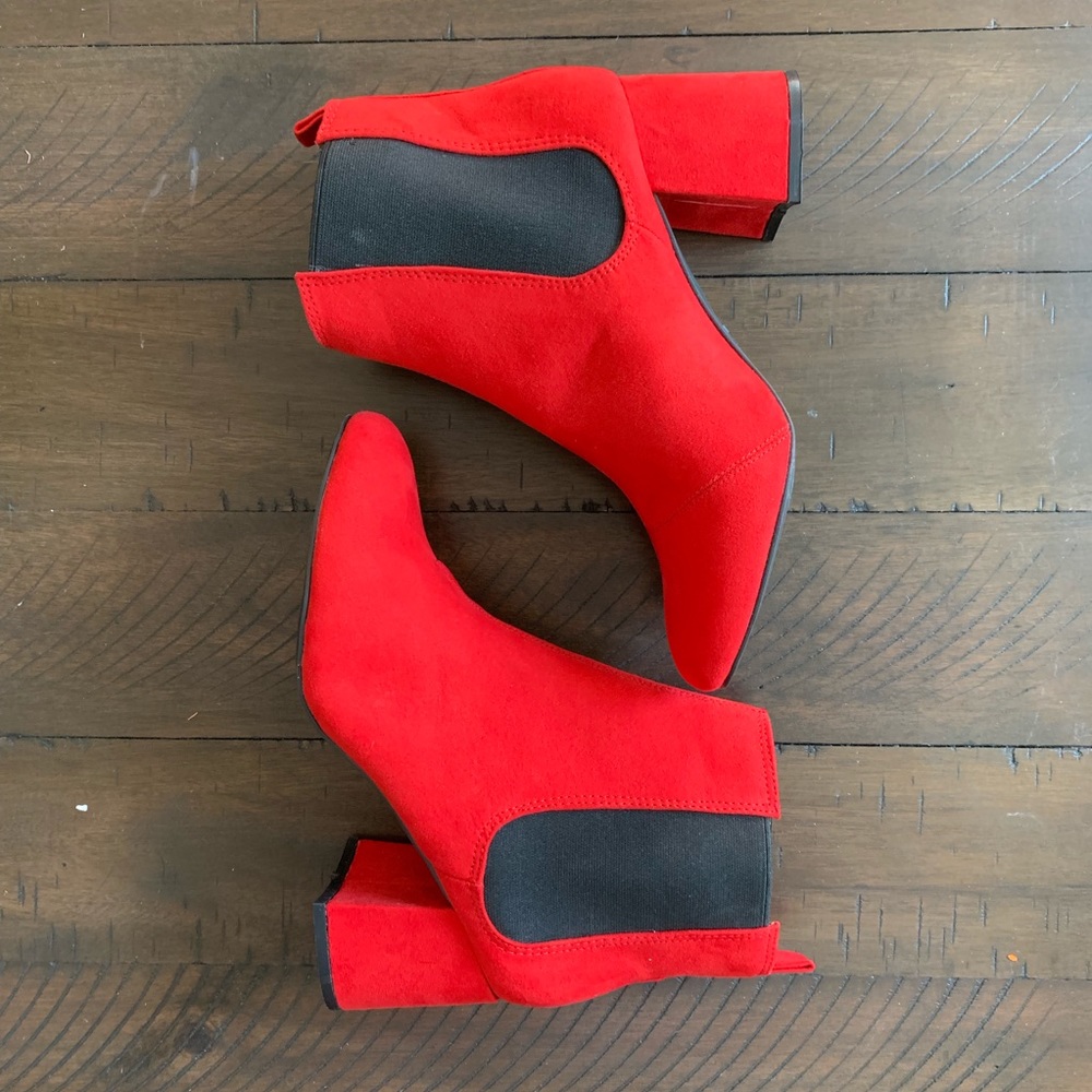 BLOCK HEEL BOOTS